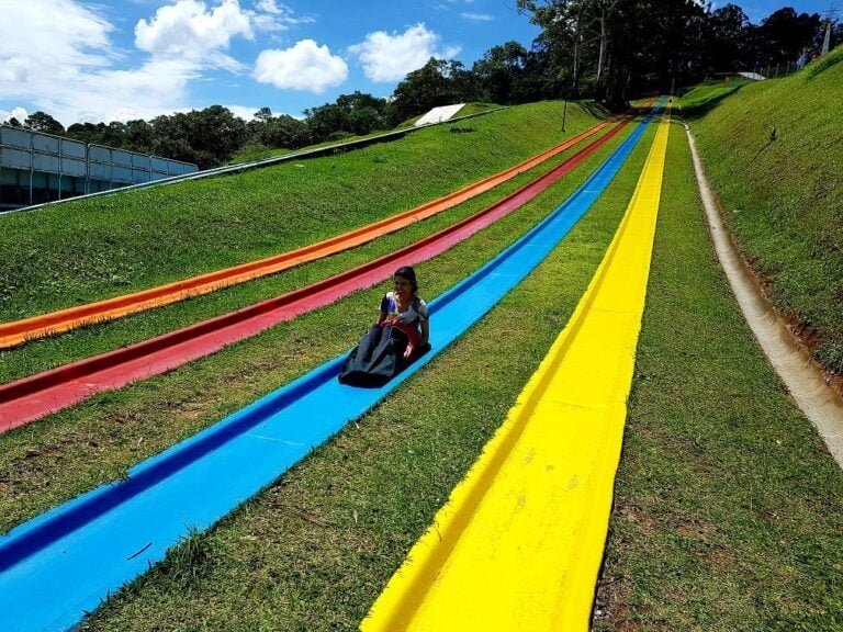 Parque em São Roque/SP suspende atividades após acidente fatal em tobogã