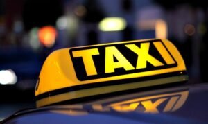 Estado do Brasil assina decreto para taxistas financiarem carros sem juros, veja qual