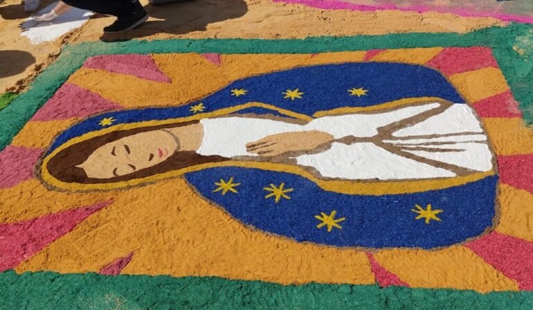 Tapetes de Corpus Christi: entenda significado e como tradição foi trazida ao Brasil (foto: reprodução - Tag Notícias)