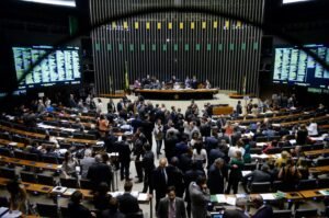 Com pressão e votação em cima da hora, Congresso mantém estrutura do Governo (foto: reprodução - Tag Notícias)