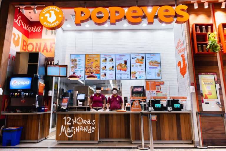 Popeyes: rede iniciará crescimento com franquias no Brasil Divulgação