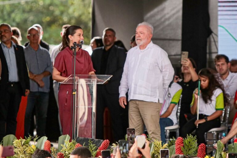 Governadora Raquel Lyra é vaiada em evento com Lula em PE (foto: reprodução - Tag Notícias)