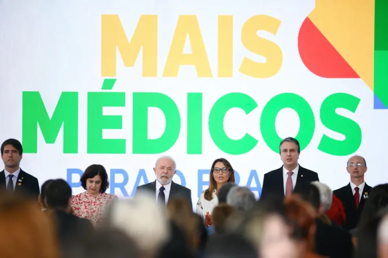 Lula amplia programa Mais Médicos (foto: reprodução - Tag Notícias)