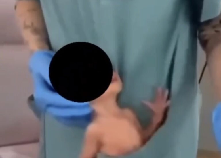 Médica coloca criança no bolso e faz dancinha para viralizar (Foto: Reproduçã0)