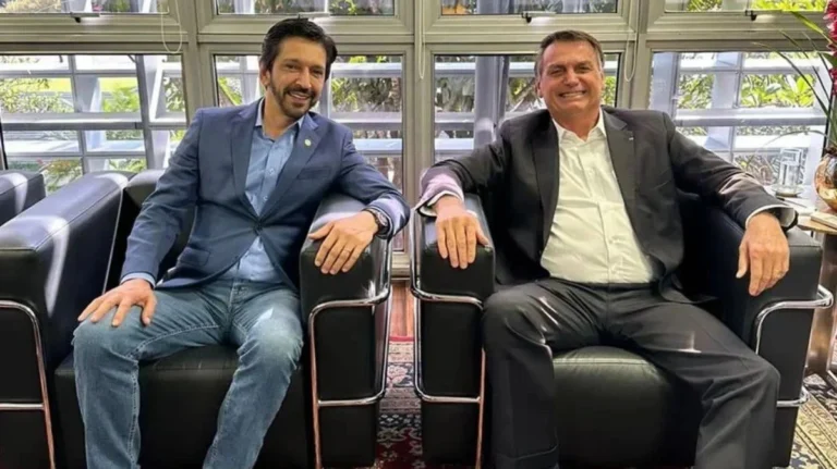 Ricardo Nunes (MDB), atual prefeito de São Paulo, ao lado de Jair Bolsonaro (PL), ex-presidente da República (foto: Alesp - reprodução Tag Notícias)