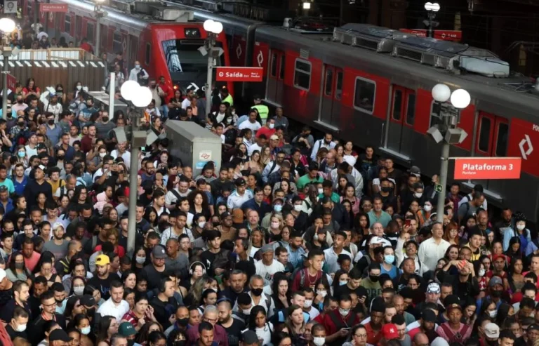 Metroviários podem entrar me greve na próxima terça-feira, 15