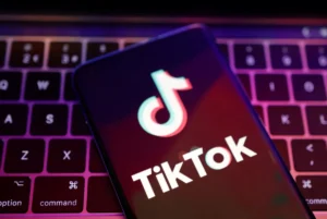 TikTok é espião e usuários precisam tomar cuidado