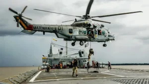 Helicóptero da Marinha cai em Formosa, em Goiás
