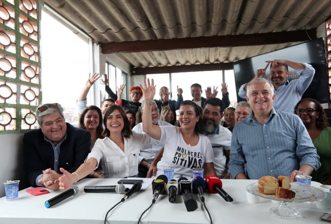 Tabata Amaral lança candidatura na casa onde vive sua família na zona sul de São Paulo (foto: reprodução)