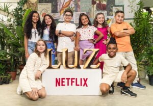 Netflix promove lançamento de Luz (Créditos: Wesley Allen e Paulo Liv/Netflix Brasil)