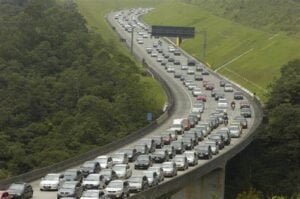 Fórum reunirá Autoridades para discutir soluções para o congestionamento nas rodovias, visando acompanhar o crescimento do Porto de Santos (foto: reprodução)