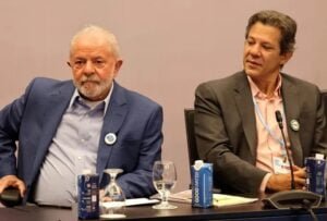 Lula e Haddad têm reunião às pressas