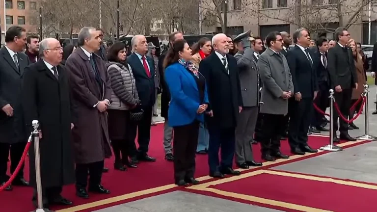 Em visita oficial ao Chile, Lula (PT) foi vaiado pelo público (Foto: Reprodução)